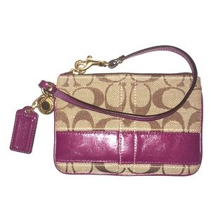 Coach berry wristlet